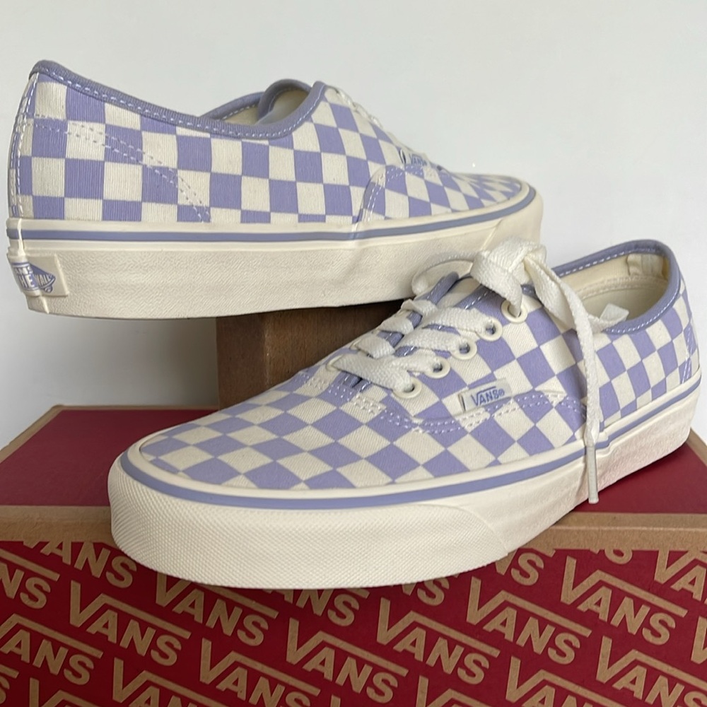 Vans WMNS Authentic
Checkerboard Lilac
VN000BW5LLC
Sneakers - Picture 8 of 16
